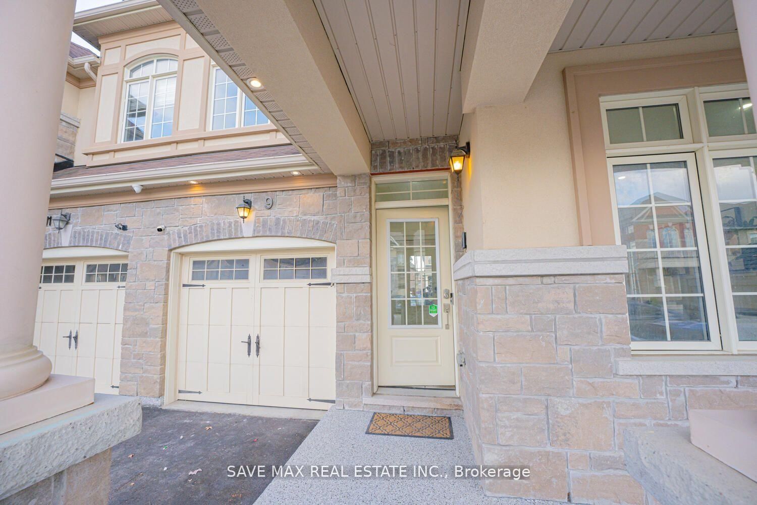 Semi-Detached House for sale at 9 Villadowns Trail, Brampton, Sandringham-Wellington North, L6R 3V6 - MLS: W11994313