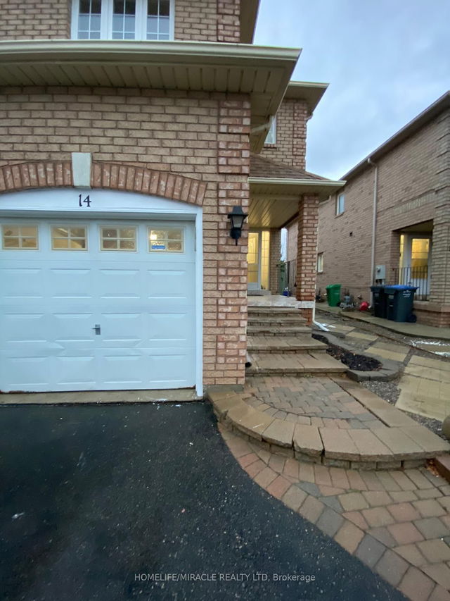 14 Manett Crescent