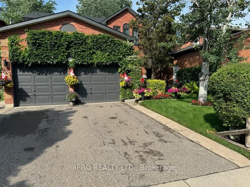 Detached House for sale at 77 Lord Simcoe Drive, Brampton, Westgate, L6S 5H1 - MLS: W11994523