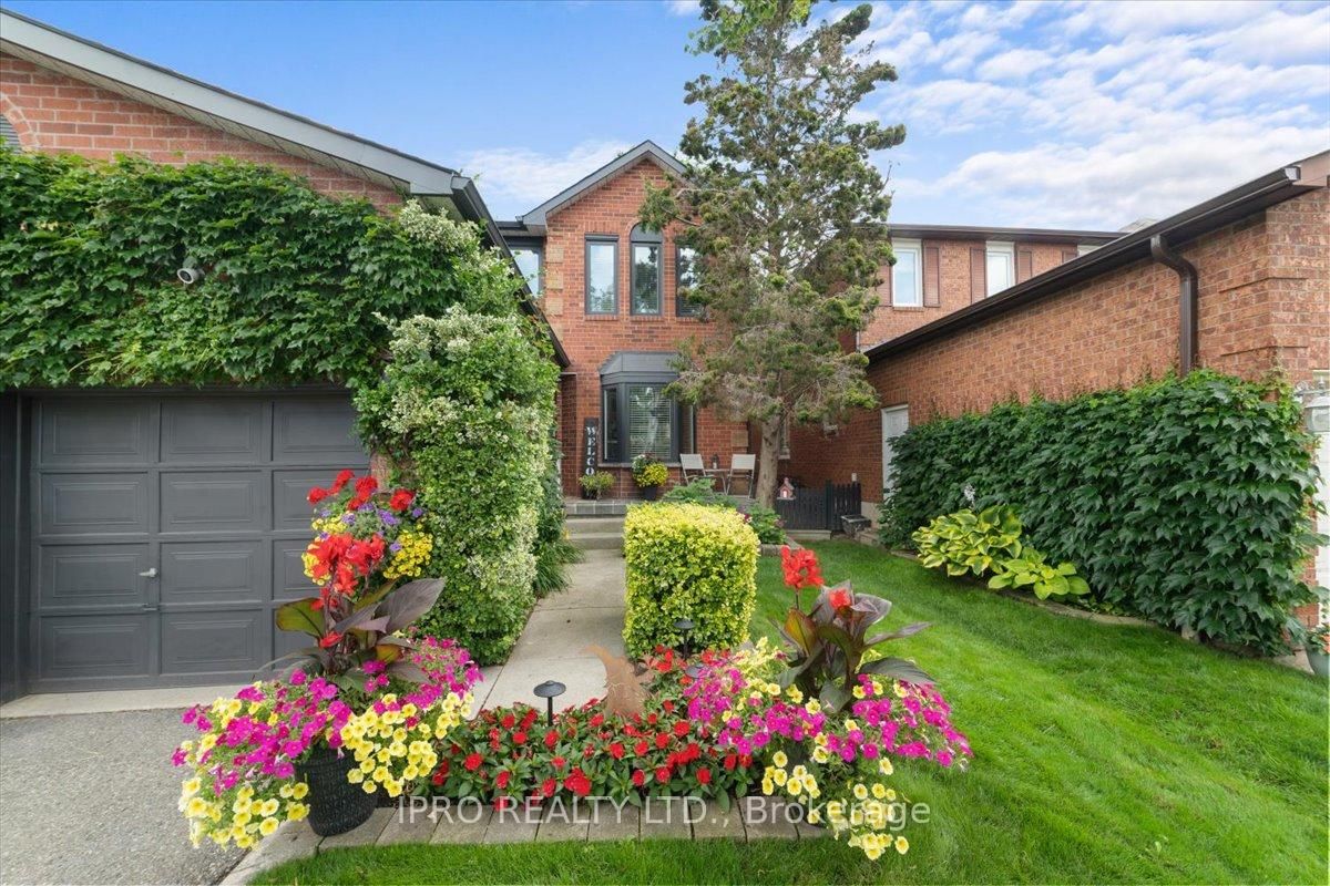 Detached House for sale at 77 Lord Simcoe Drive, Brampton, Westgate, L6S 5H1 - MLS: W11994523