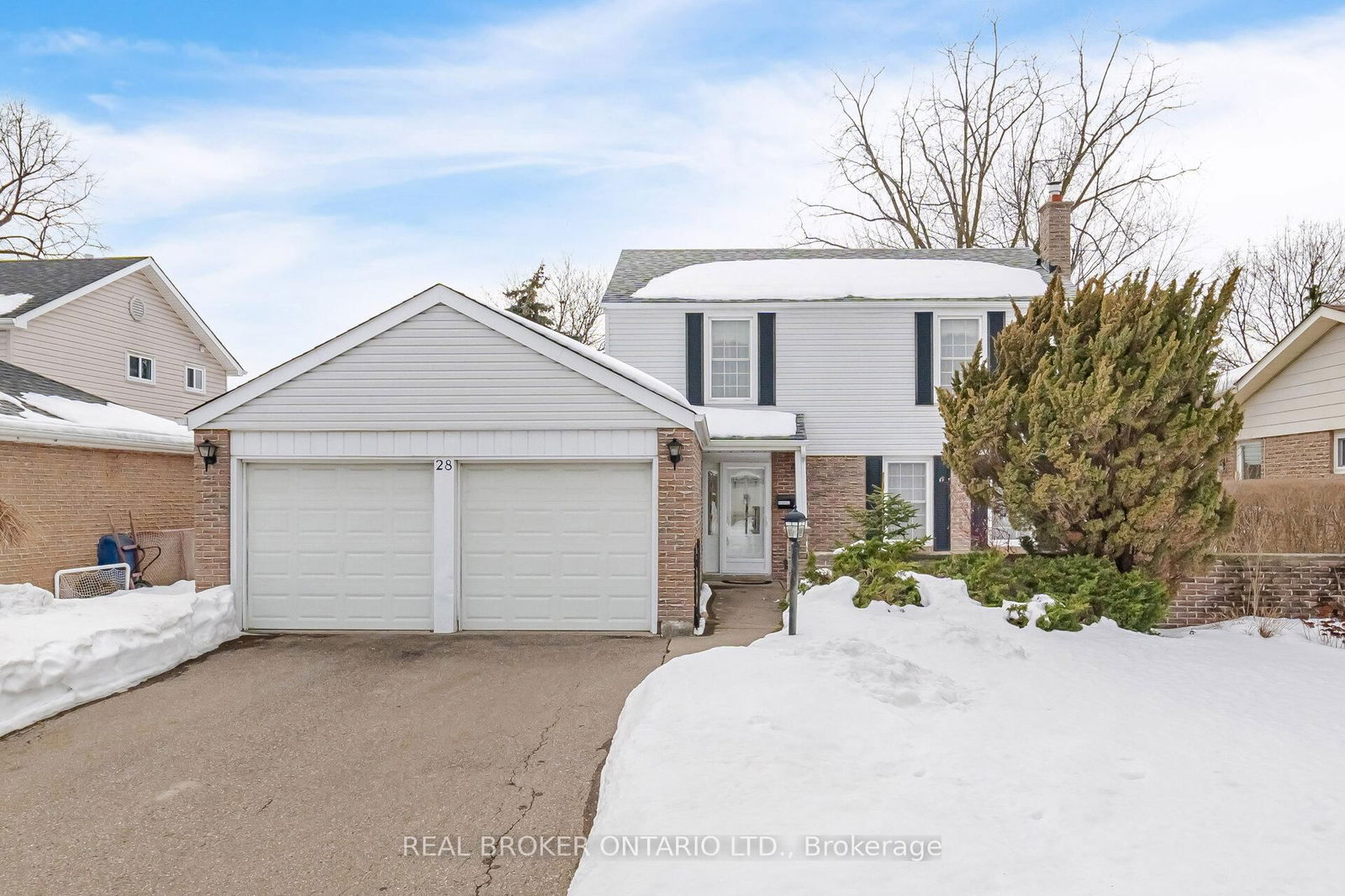 Detached House for sale at 28 Parkview Place, Brampton, Brampton East, L6W 2G3 - MLS: W11994531