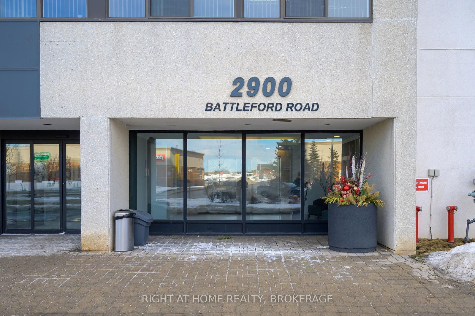 Condo for sale at 213-2900 Battleford Road, Mississauga, Meadowvale, L5N 2V9 - MLS: W11994587