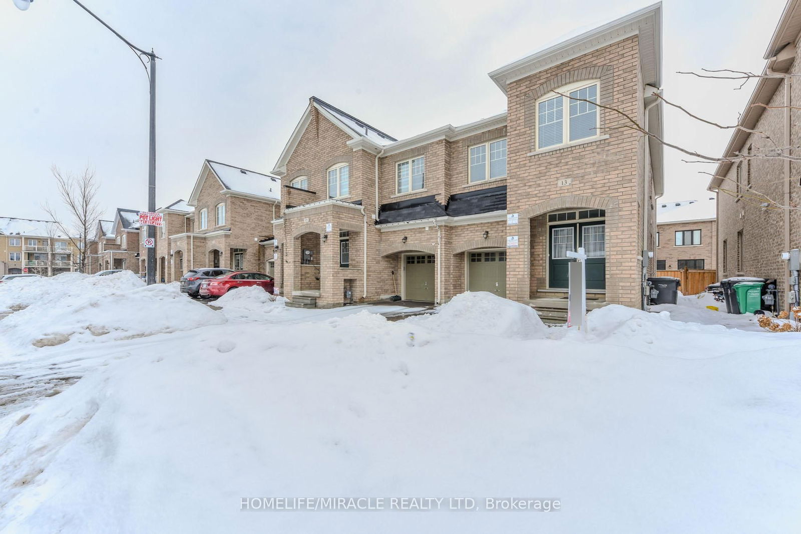 Townhouse for sale at 13 Goulston Street, Brampton, Northwest Brampton, L7A 5B8 - MLS: W11994706