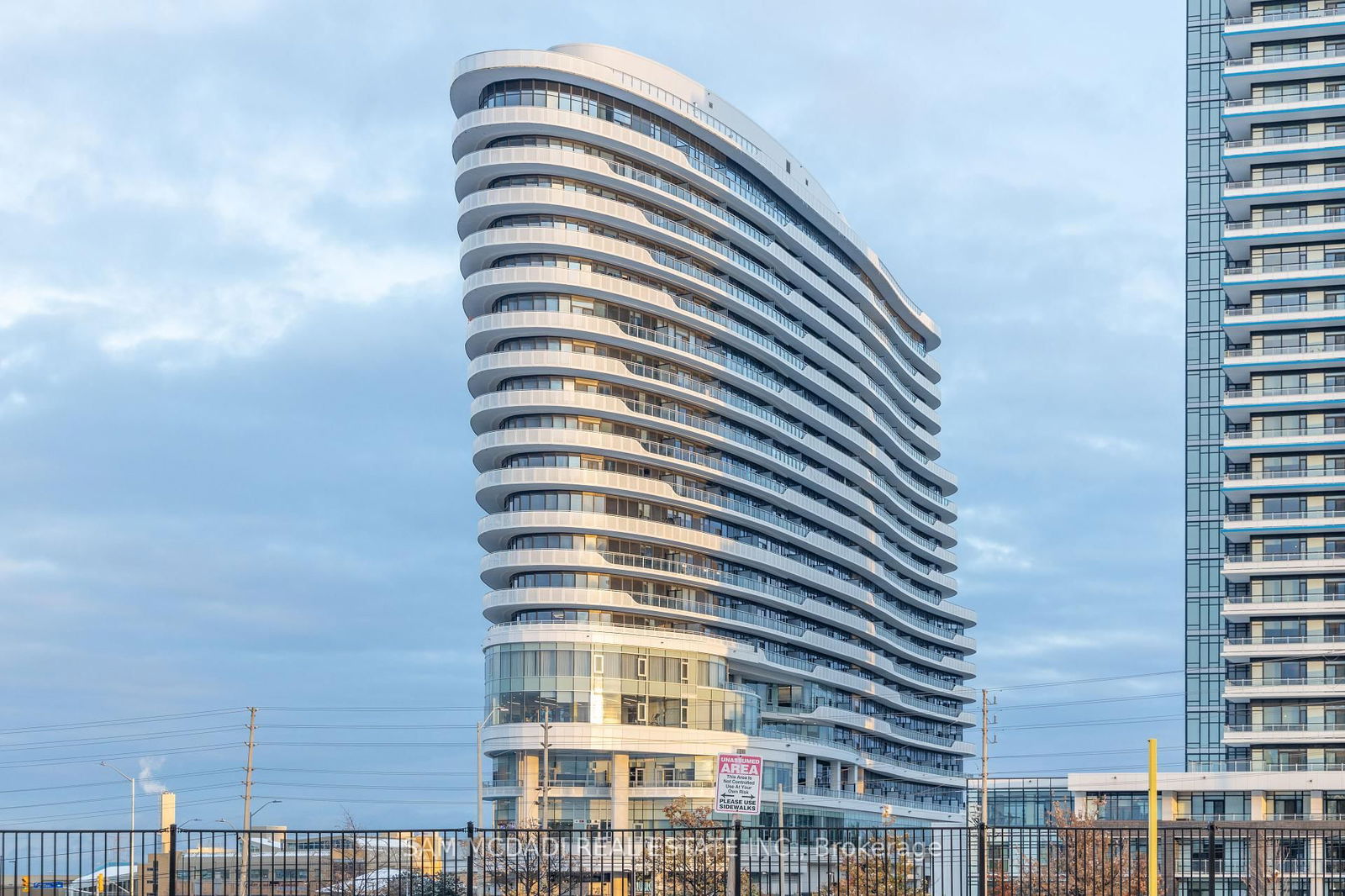 Condo for lease at 410-2520 Eglinton Avenue, Mississauga, Central Erin Mills, L5M 0Y2 - MLS: W11994755