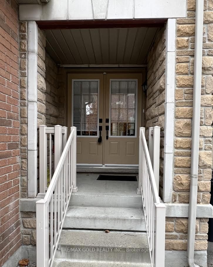 Townhouse for lease at 34 TOLLGATE Street, Brampton, Heart Lake East, L6Z 0H9 - MLS: W11994779