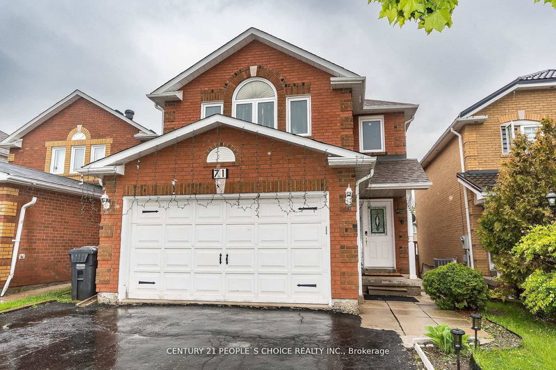 71 Ravenscliffe Crt W, Brampton, L6X 4N9 | Image 2