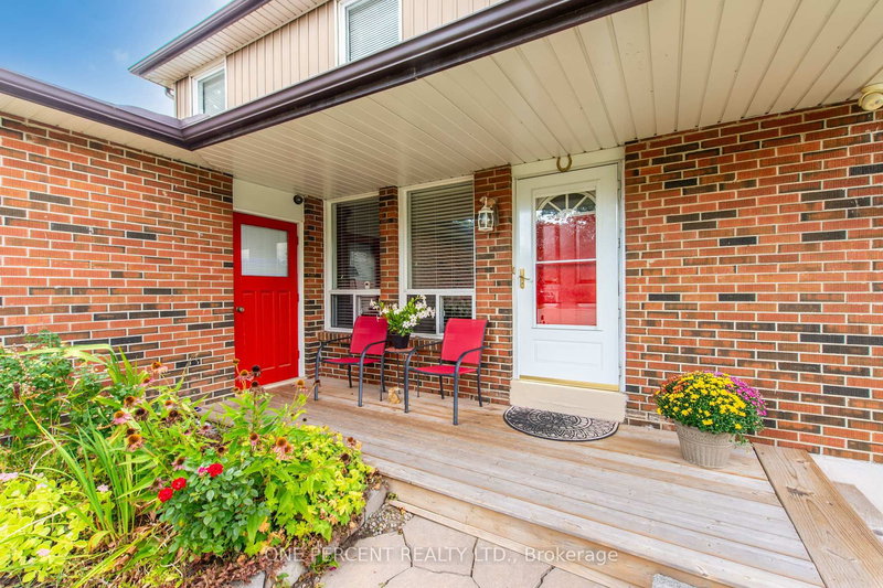 195 Ridge Rd, Caledon, L7E 4V8 | Image 3