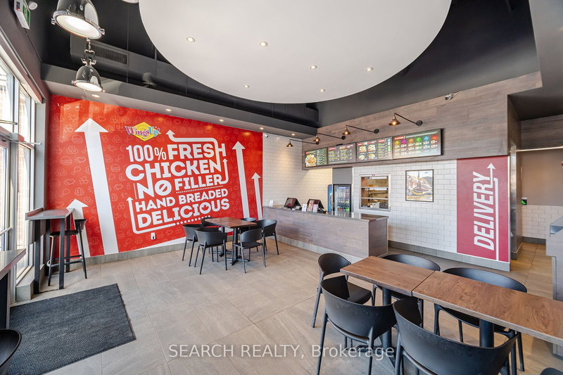 1900 Fowler Dr, Mississauga, L5K 1T7 | Image 3