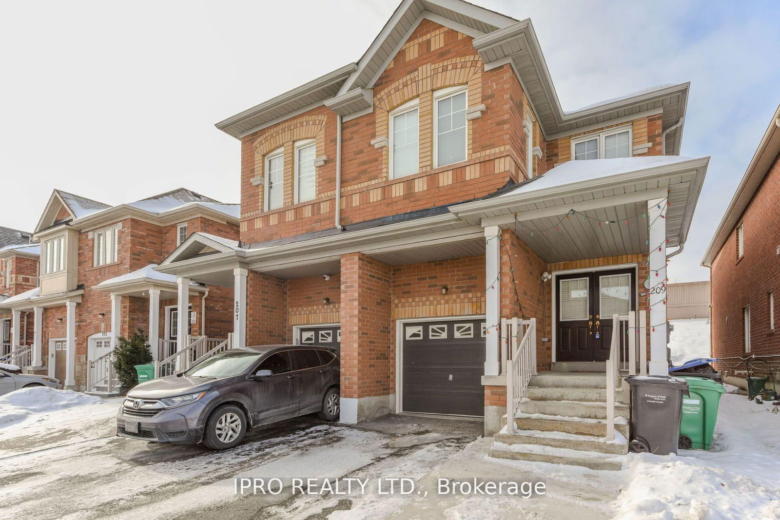 Semi-Detached House for sale at 209 Checkerberry Crescent, Brampton, Sandringham-Wellington, L6R 3P8 - MLS: W11995445