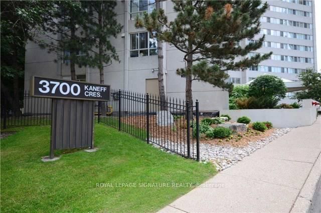 Condo for sale at 2007-3700 Kaneff Crescent, Mississauga, Mississauga Valleys, L5A 4B8 - MLS: W11995610