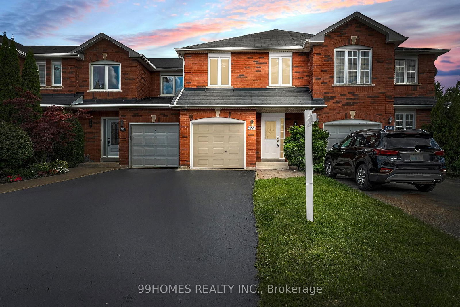 Townhouse for sale at 2227 Pell Crescent, Oakville, WT West Oak Trails, L6M 3T5 - MLS: W11995669