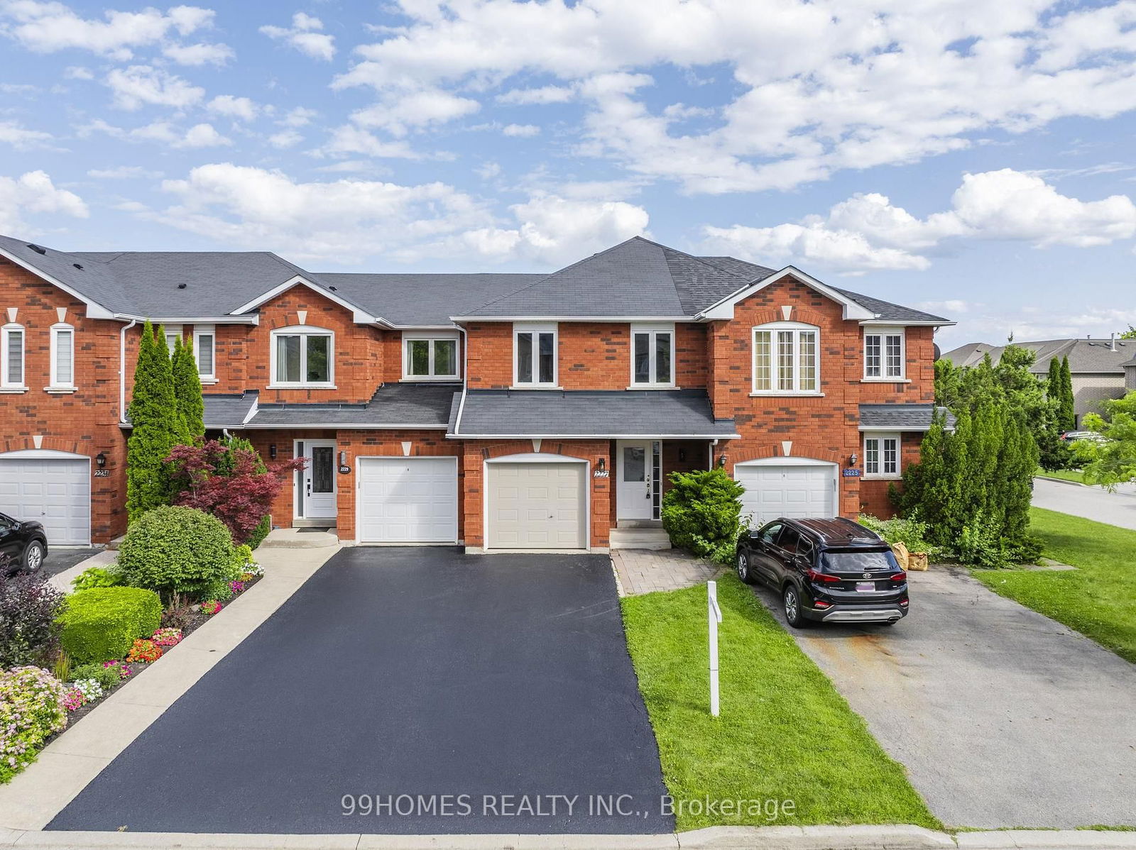 Townhouse for sale at 2227 Pell Crescent, Oakville, West Oak Trails, L6M 3T5 - MLS: W11995669