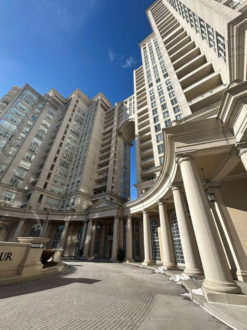 home for sale on 208-2285 Lake Shore Boulevard W