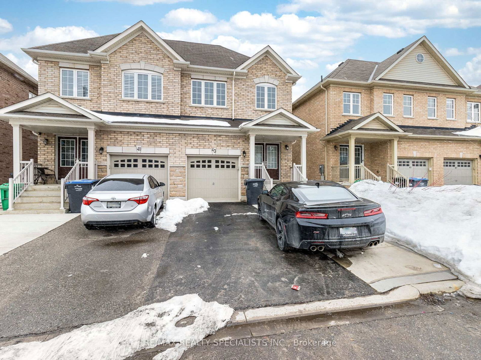 Semi-Detached House for lease at 43 Lanark Circle, Brampton, Credit Valley, L6X 5L5 - MLS: W11995779