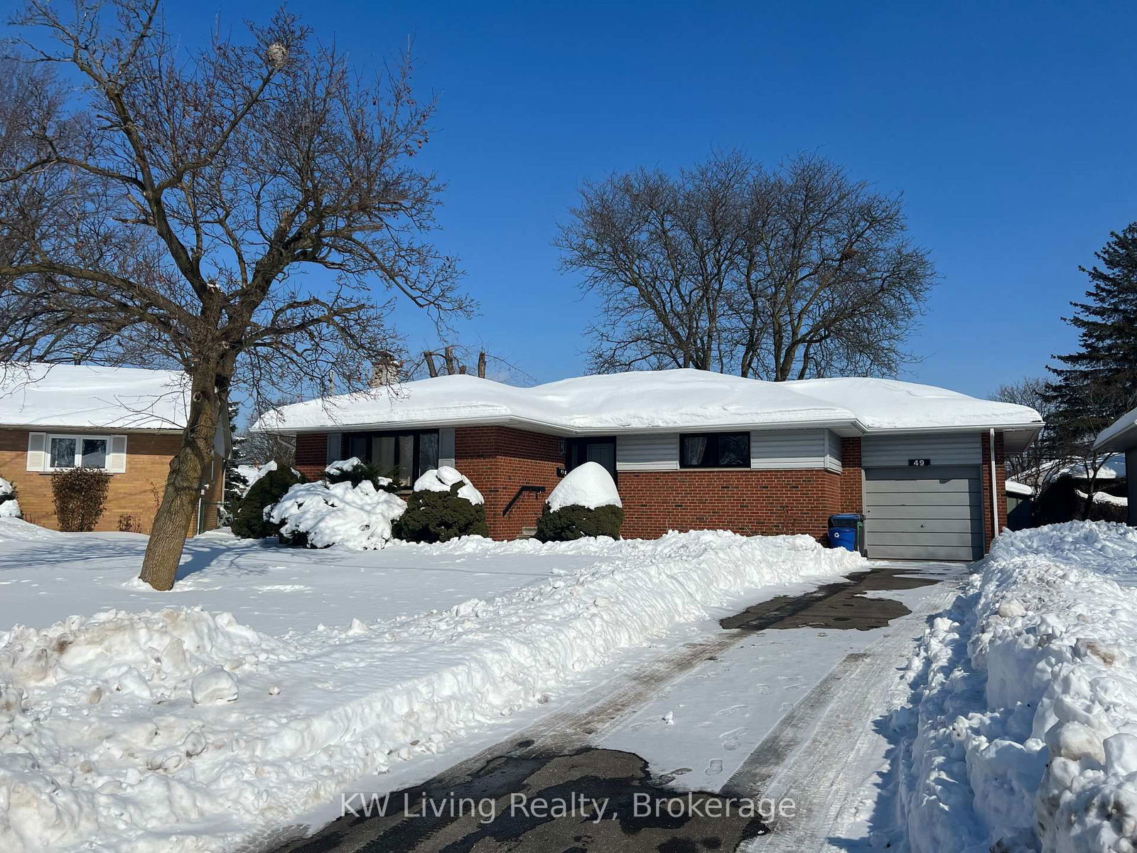 Building at 49 Suburban Drive, Mississauga, Streetsville