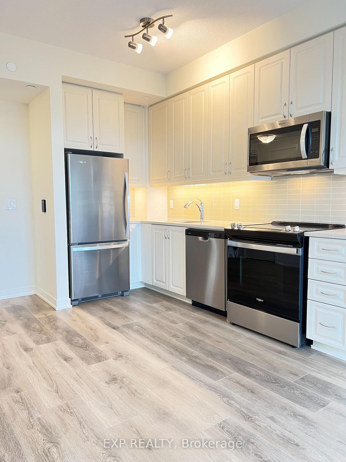 Condo for lease at 910-38 Annie Craig Drive, Toronto, Mimico, M8V 0G9 - MLS: W11995830