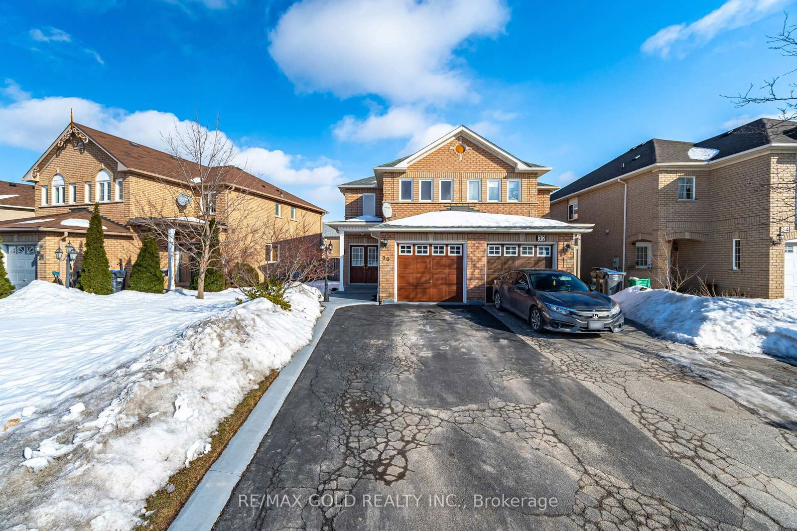 Semi-Detached House for sale at 30 Silo Court, Brampton, Fletcher's Creek Village, L6X 4S4 - MLS: W11995842