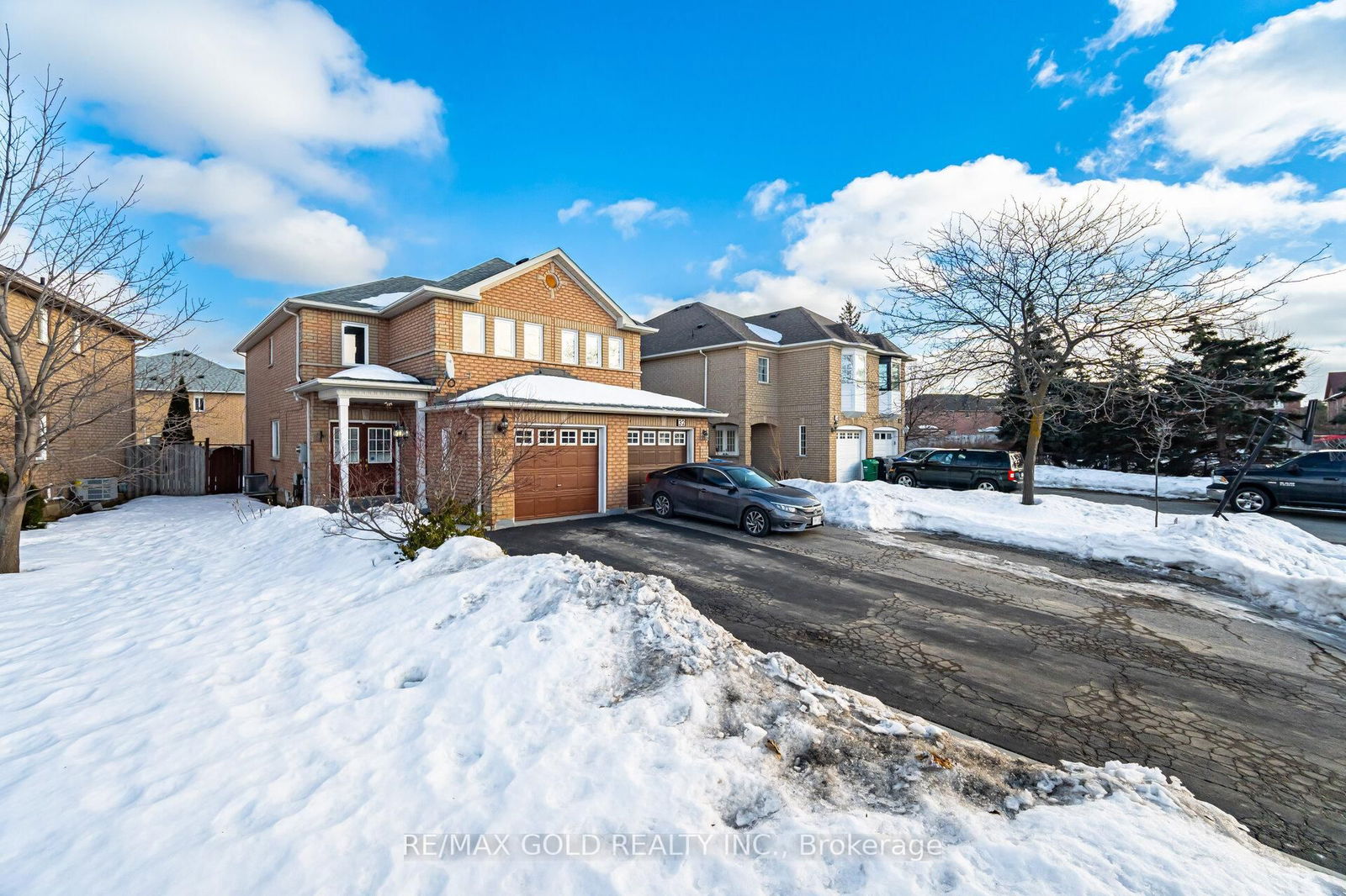 Semi-Detached House for sale at 30 Silo Court, Brampton, Fletcher's Creek Village, L6X 4S4 - MLS: W11995842