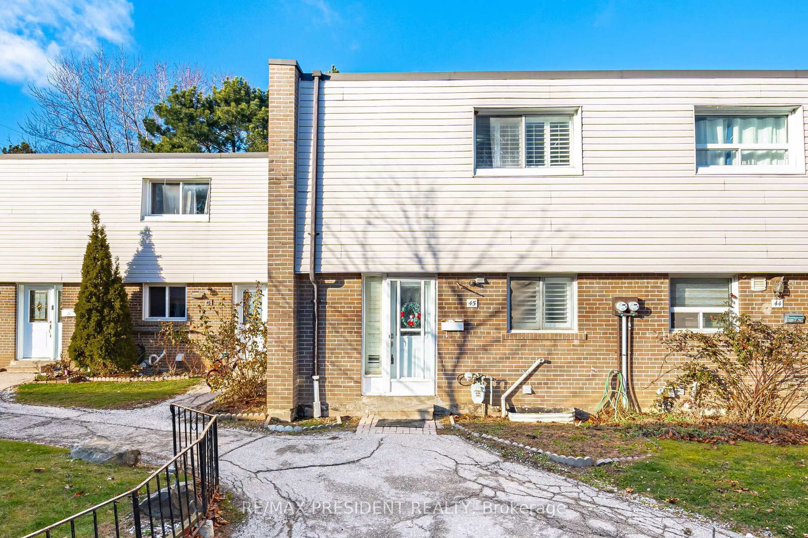 Townhouse for sale at 45-431 Silverstone Drive, Toronto, West Humber-Clairville, M9V 3K7 - MLS: W11995978