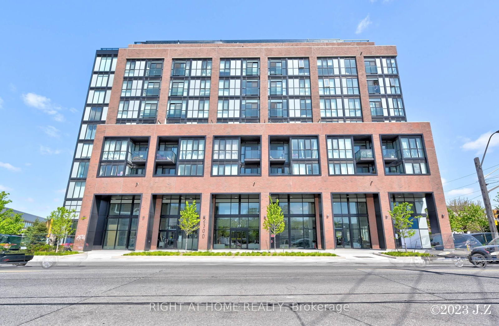 Condo for lease at 409-2300 St. Clair Avenue, Toronto, Junction Area, M6N 0B3 - MLS: W11996005