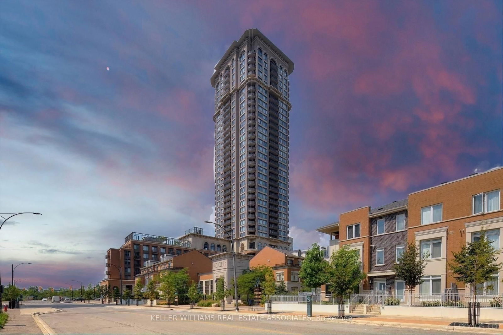 Condo leased at 2407-385 Prince Of Wales Drive, Mississauga, City Centre, L5B 0C6 - MLS: W11996108