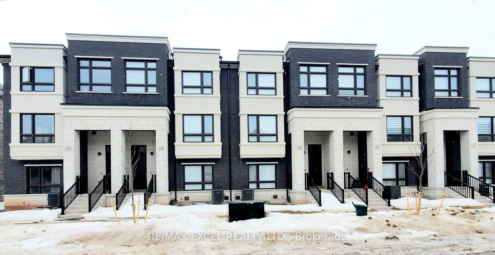 Townhouse for sale at 1359 Kobzar Drive, Oakville, NW Northwest, L6M 5P3 - MLS: W11996218