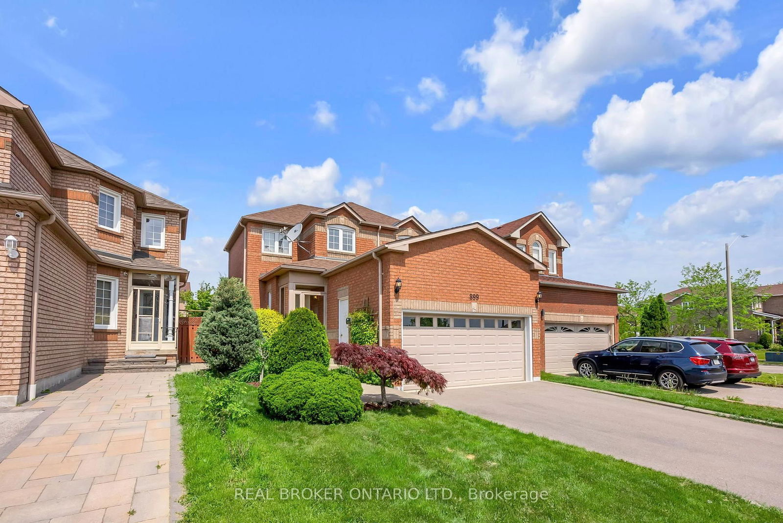 Detached House for sale at 899 Winterton Way, Mississauga, East Credit, L5V 1Z5 - MLS: W11996220