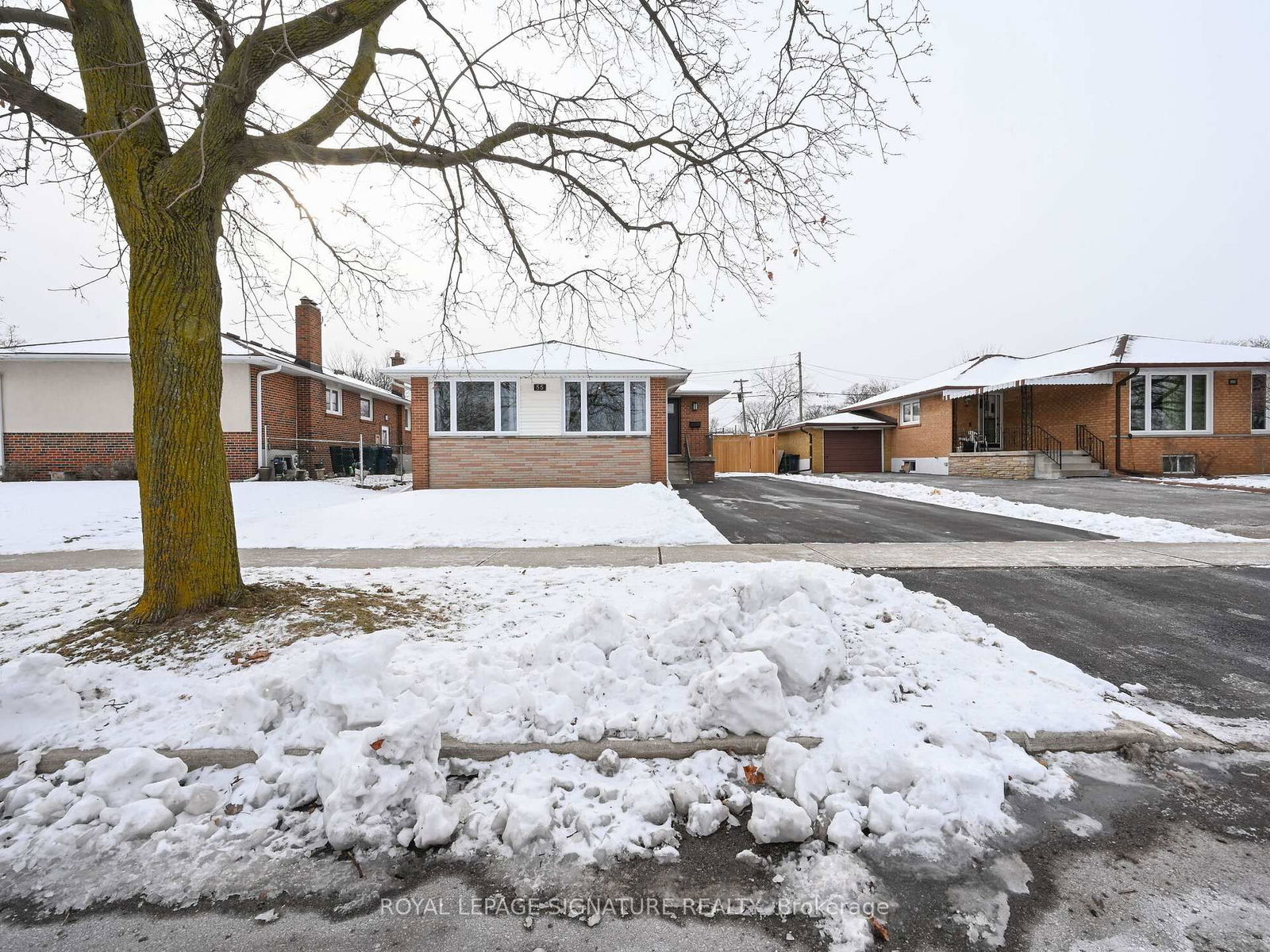 Building at 55 Learmont Drive, Toronto, Willowridge-Martingrove-Richview