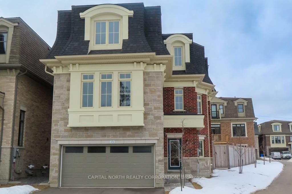 Detached House for sale at 2110 Royal Gala Circle, Mississauga, Lakeview, L4Y 0H2 - MLS: W11996920