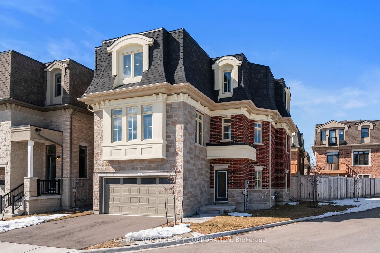 Detached House for sale at 2110 Royal Gala Circle, Mississauga, Lakeview, L4Y 0H2 - MLS: W11996920