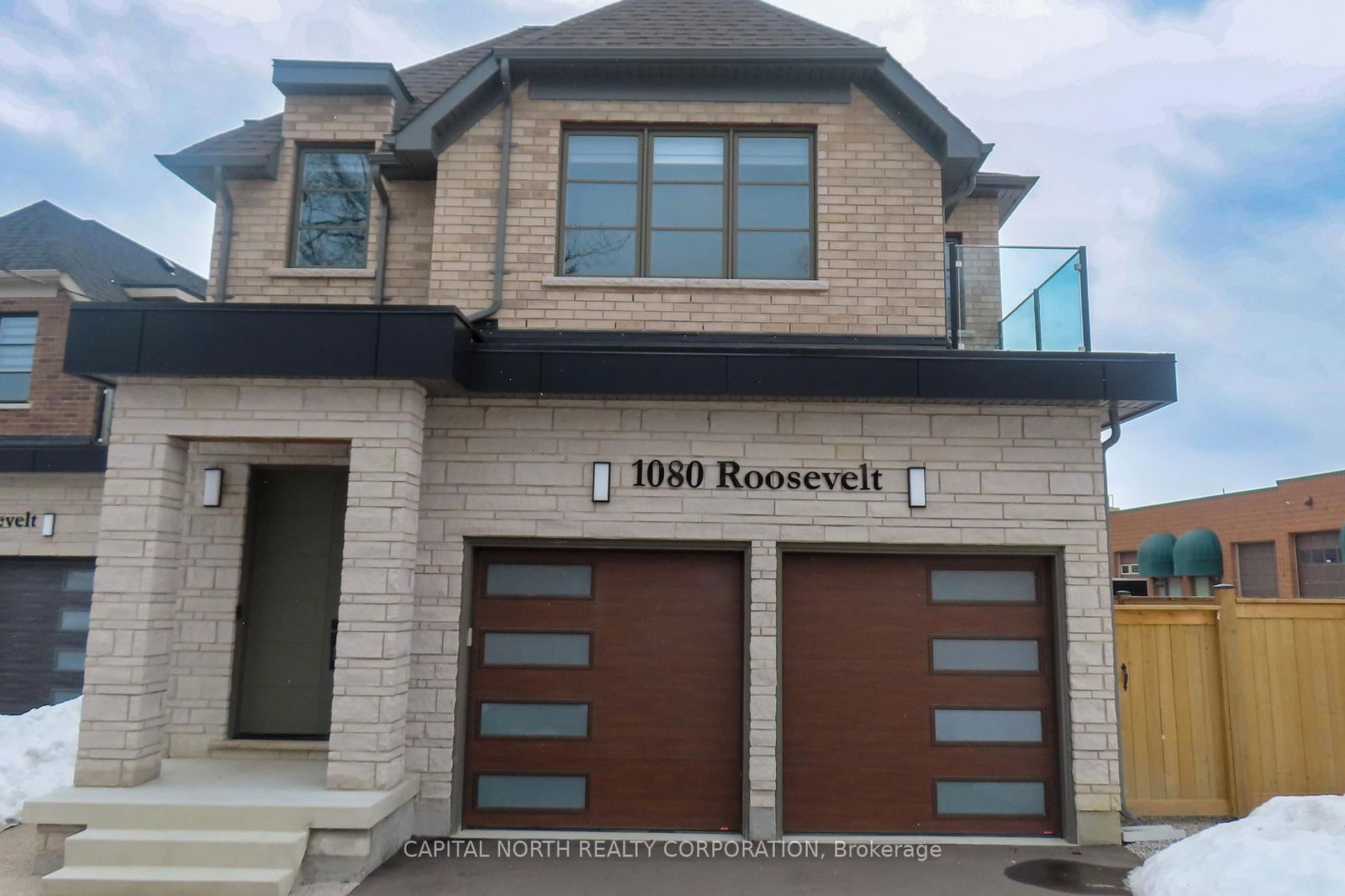 Detached House for sale at 1080 Roosevelt Road, Mississauga, Lakeview, L5G 3Y8 - MLS: W11996948