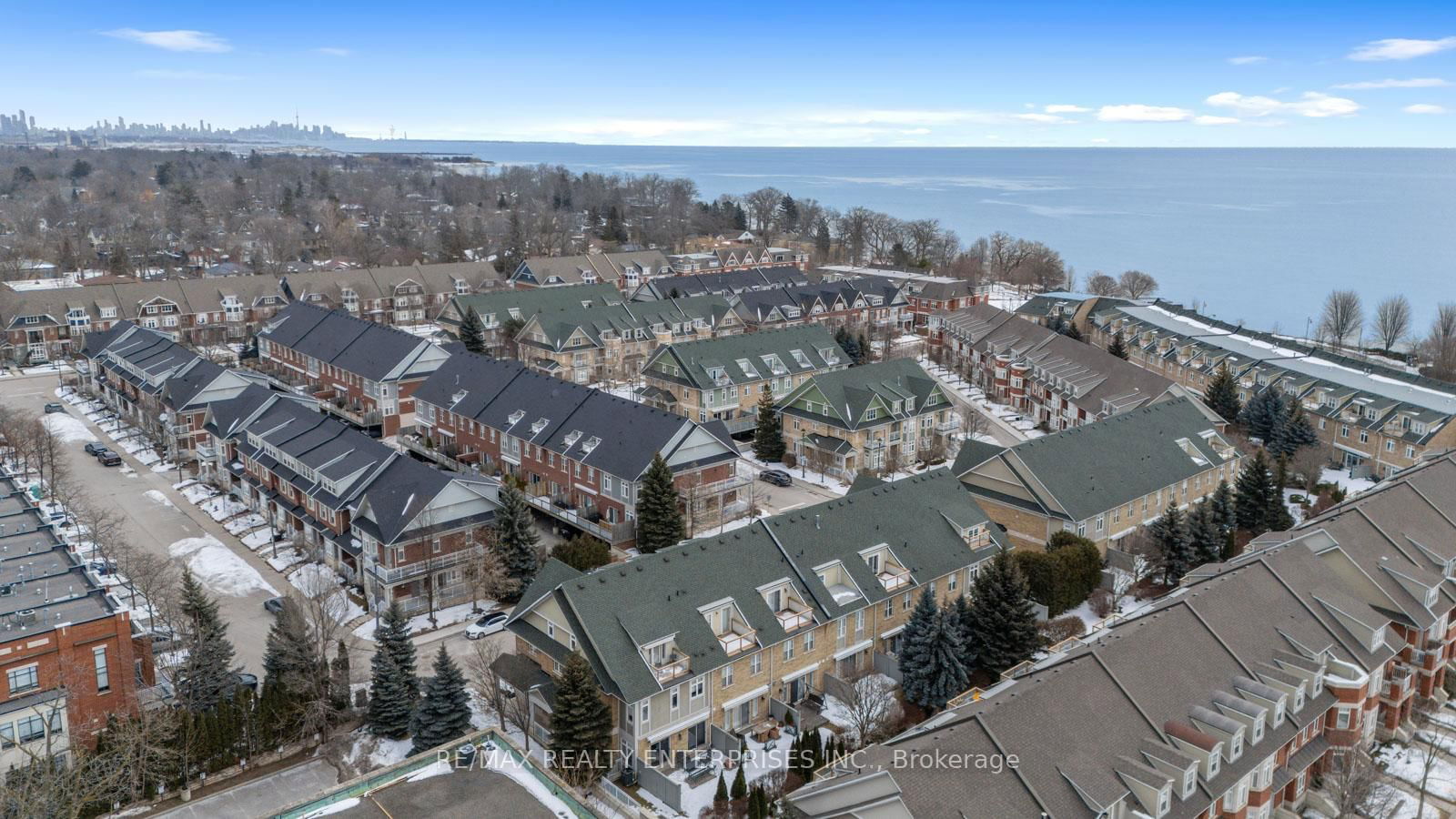 Townhouse for sale at 36 Compass Way, Mississauga, Port Credit, L5G 4T8 - MLS: W11997172