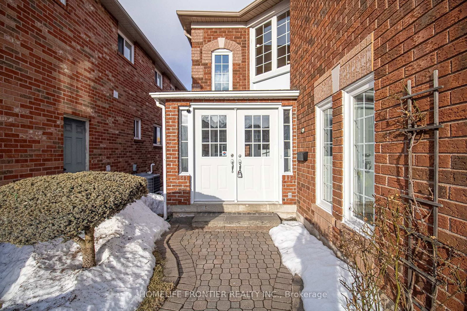 Detached House for sale at 2442 Yorktown Circle, Mississauga, Central Erin Mills, L5M 5X9 - MLS: W11997233