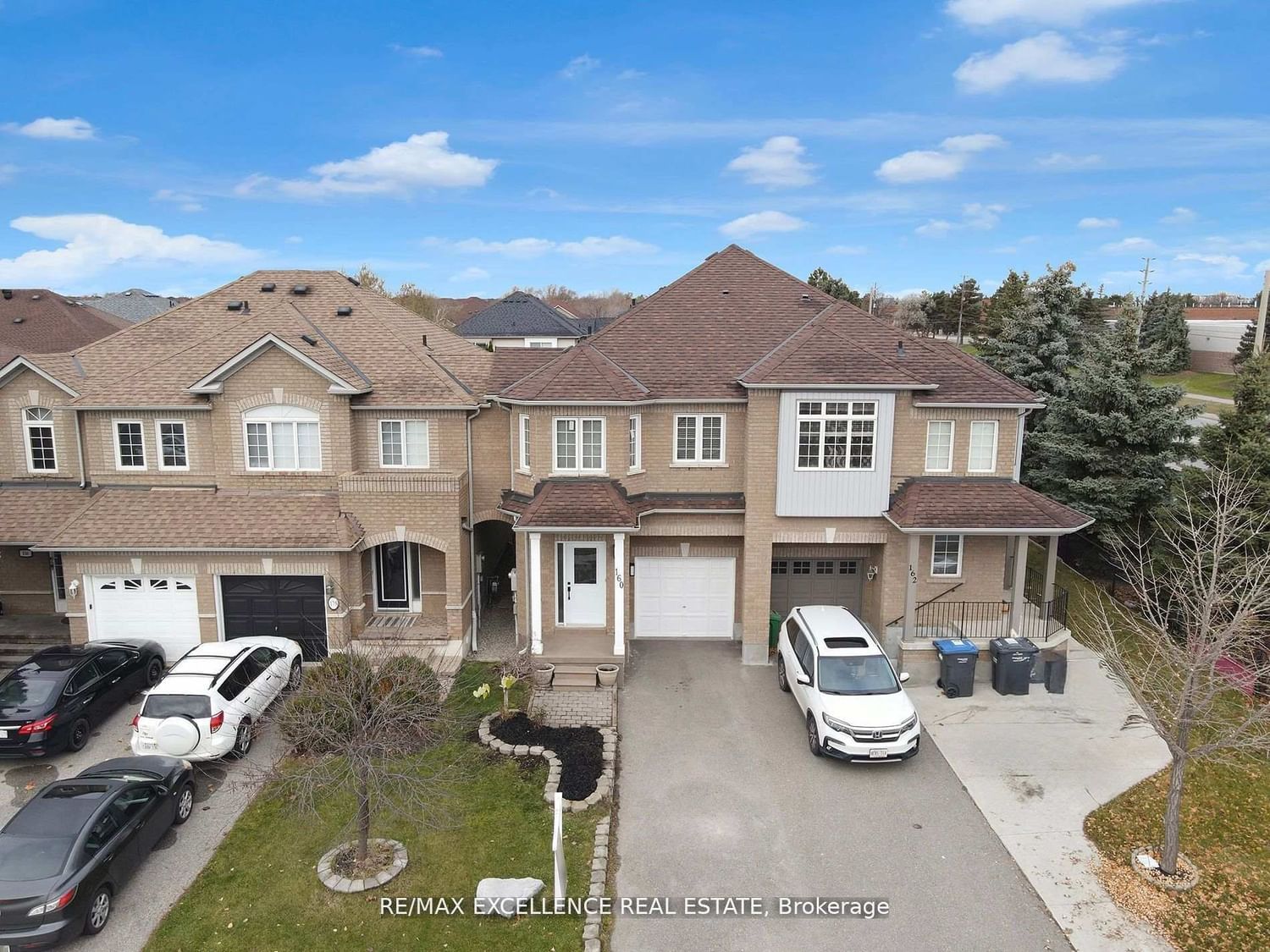 Semi-Detached House for sale at 160 Marycroft Court, Brampton, Fletcher's Meadow, L7A 2G2 - MLS: W11997446