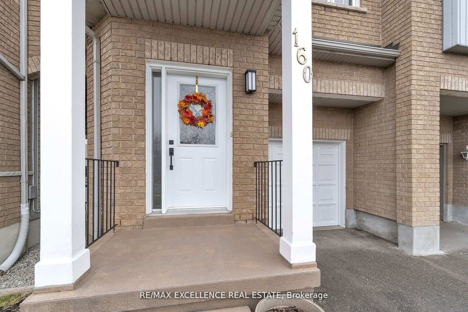 Semi-Detached House for sale at 160 Marycroft Court, Brampton, Fletcher's Meadow, L7A 2G2 - MLS: W11997446