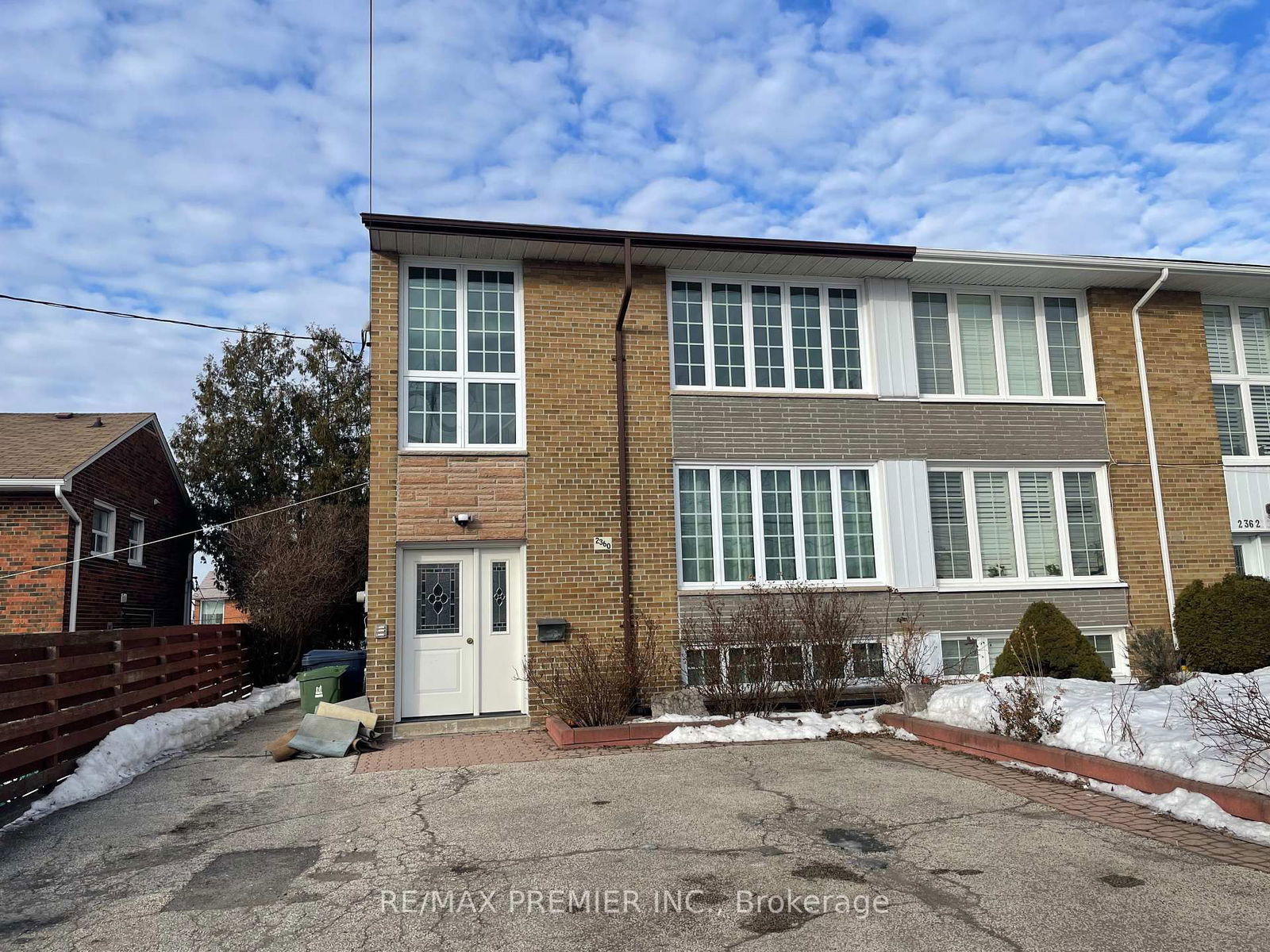 Building at 2360 Keele Street, Toronto, Brookhaven-Amesbury