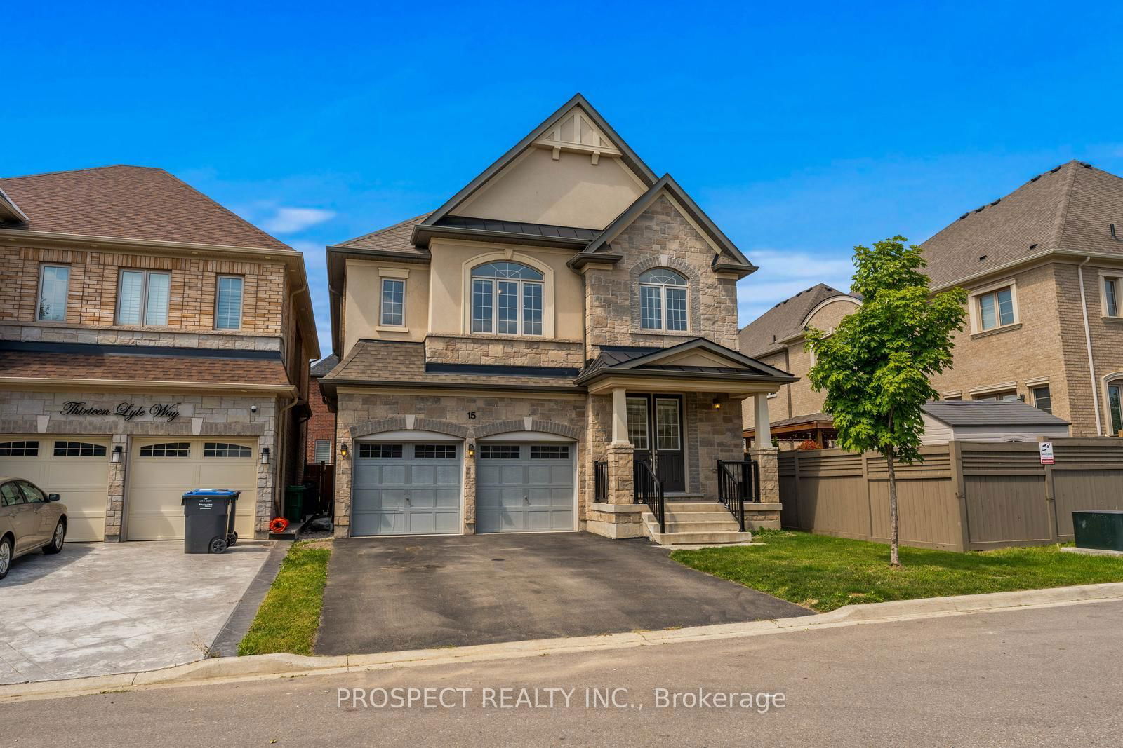 Detached House for sale at 15 Lyle Way, Brampton, Credit Valley, L6X 5P8 - MLS: W11997861