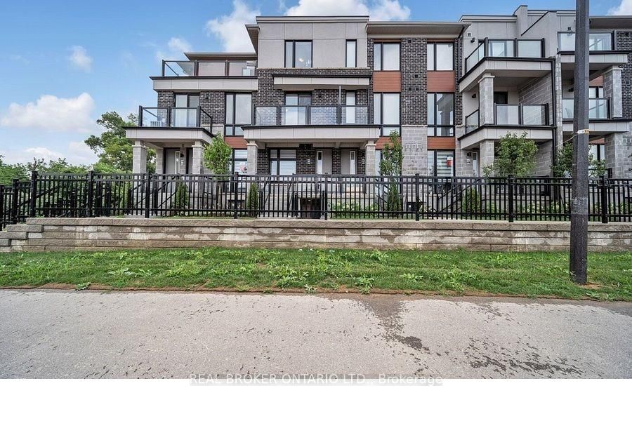 Townhouse for sale at 53-70 Knotsberry Circle, Brampton, Bram West, L6Y 6G1 - MLS: W11997909