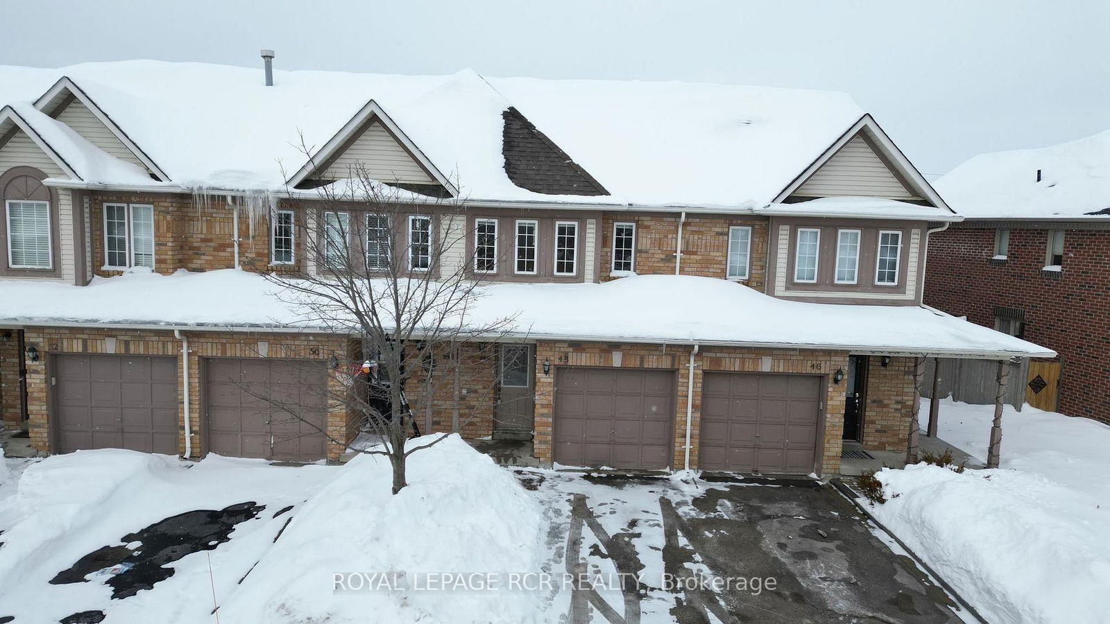 Building at 48 Alderbrook Place, Caledon, Bolton North