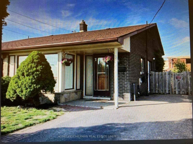 3 Benton St, Brampton, L6W 3B8 | Image 2