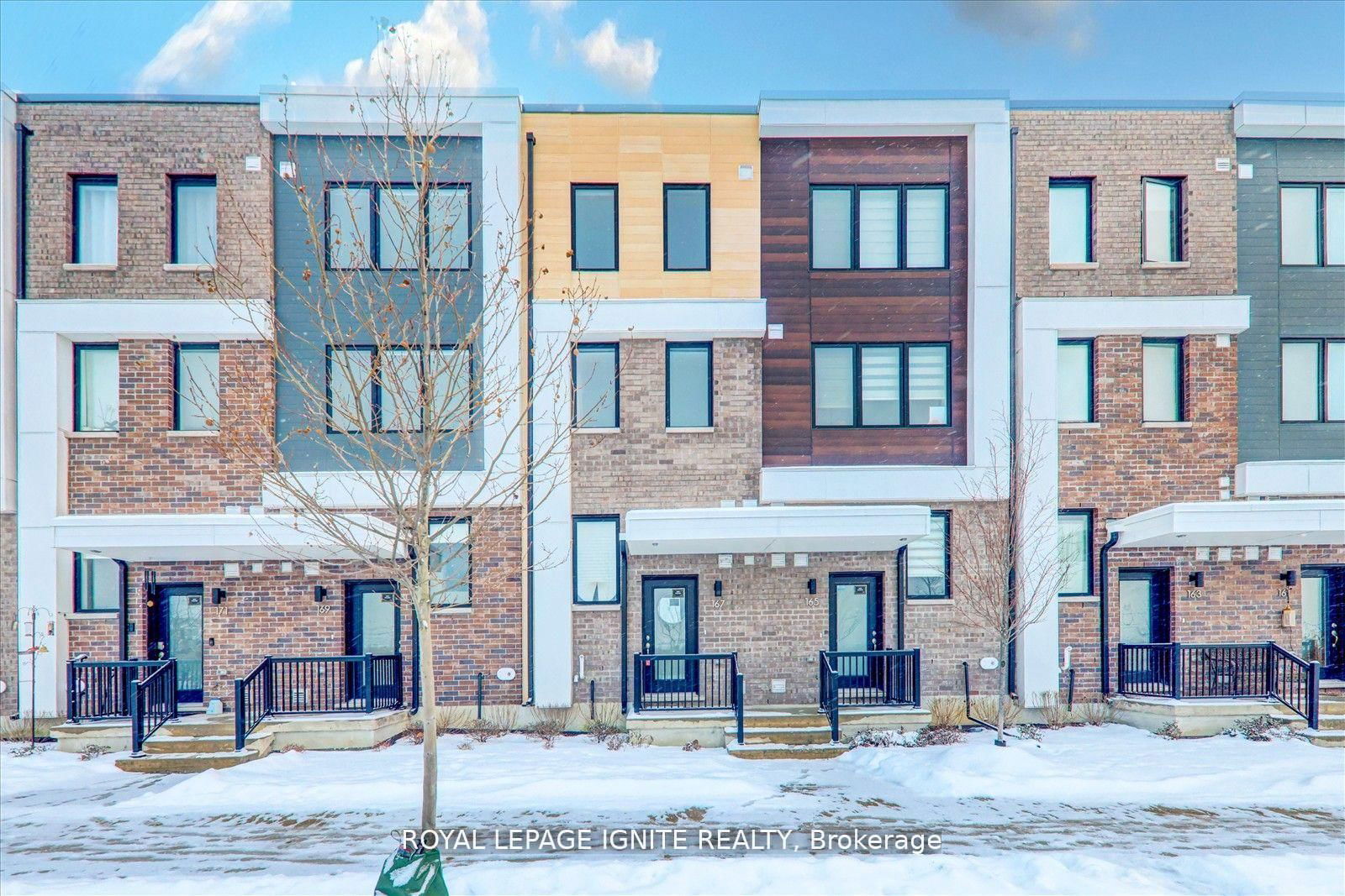 Townhouse sold at 167 Downsview Park Boulevard, Toronto, Downsview-Roding-CFB, M3K 0C8 - MLS: W11998402