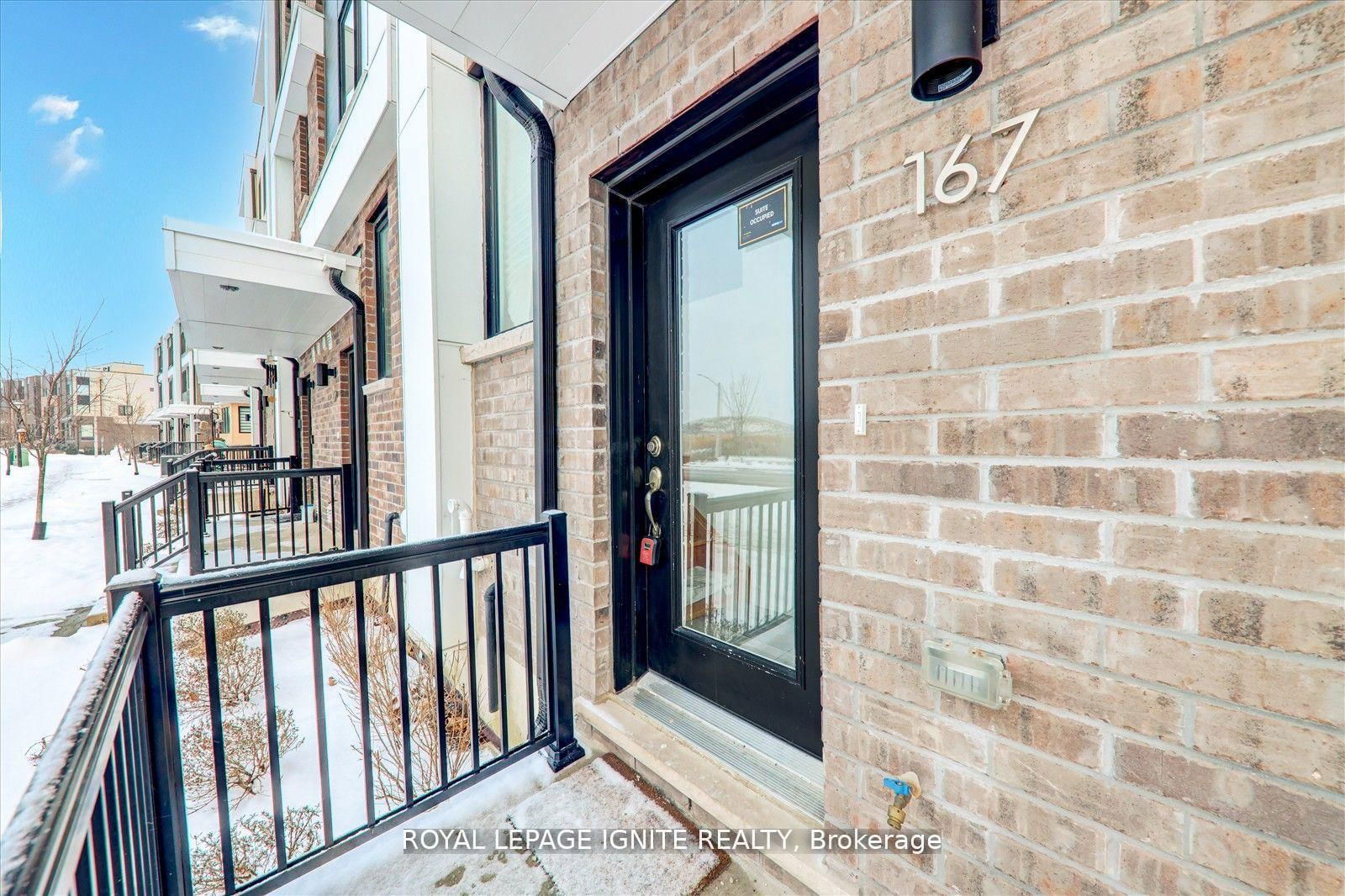 Townhouse sold at 167 Downsview Park Boulevard, Toronto, Downsview-Roding-CFB, M3K 0C8 - MLS: W11998402