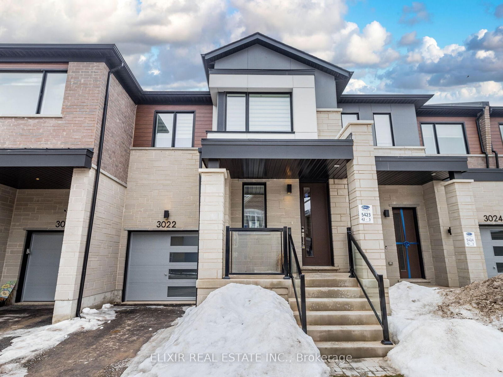 Townhouse for lease at 3022 Langdon Road, Oakville, 1010 - JM Joshua Meadows, L6H 7Y5 - MLS: W11998483