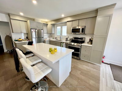 Unit Upper — 25 Joycelyn Dr, Mississauga - Streetsville image-0-3