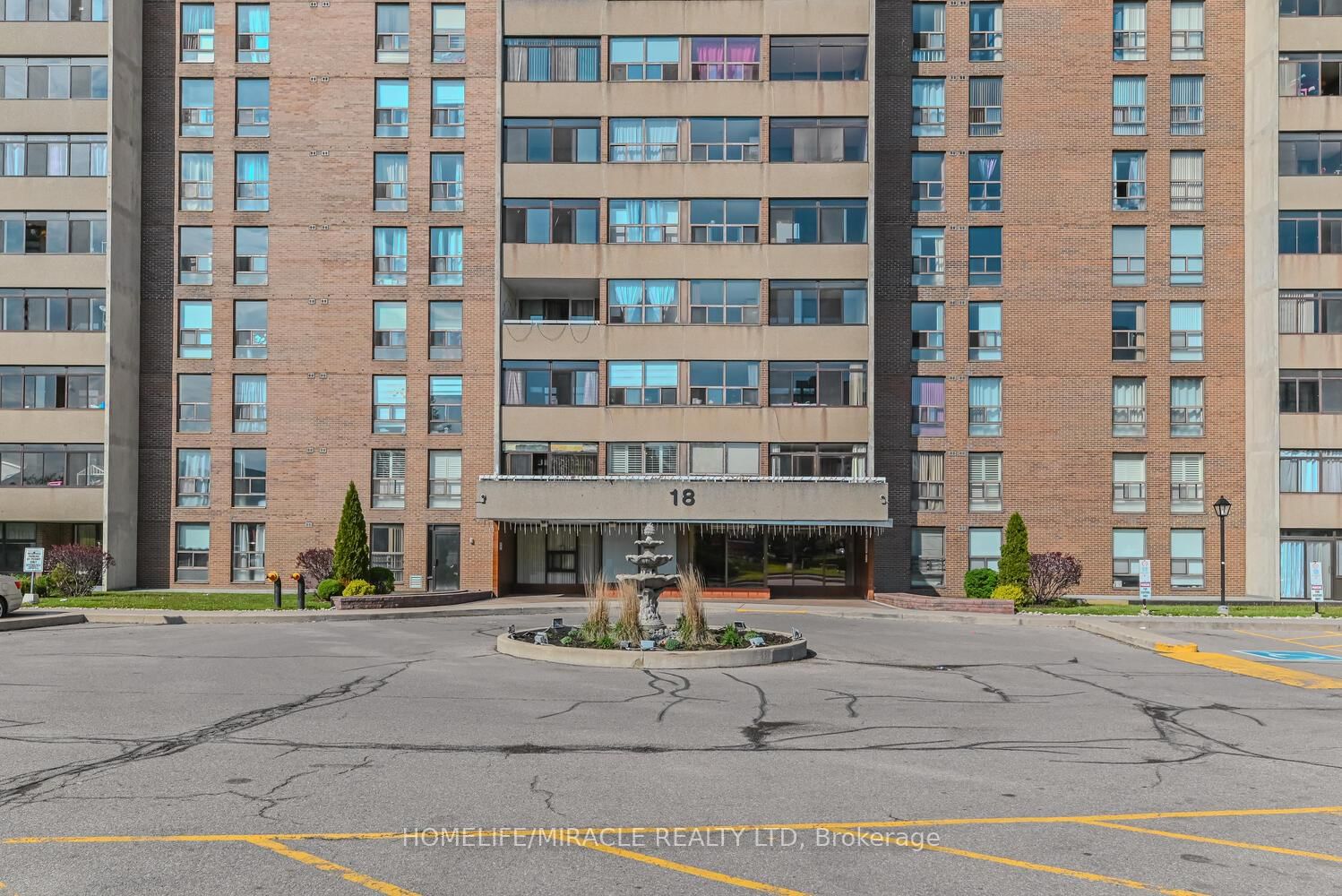 Condo for sale at 2311-18 Knightsbridge Road, Brampton, Queen Street Corridor, L6T 3X5 - MLS: W11998710