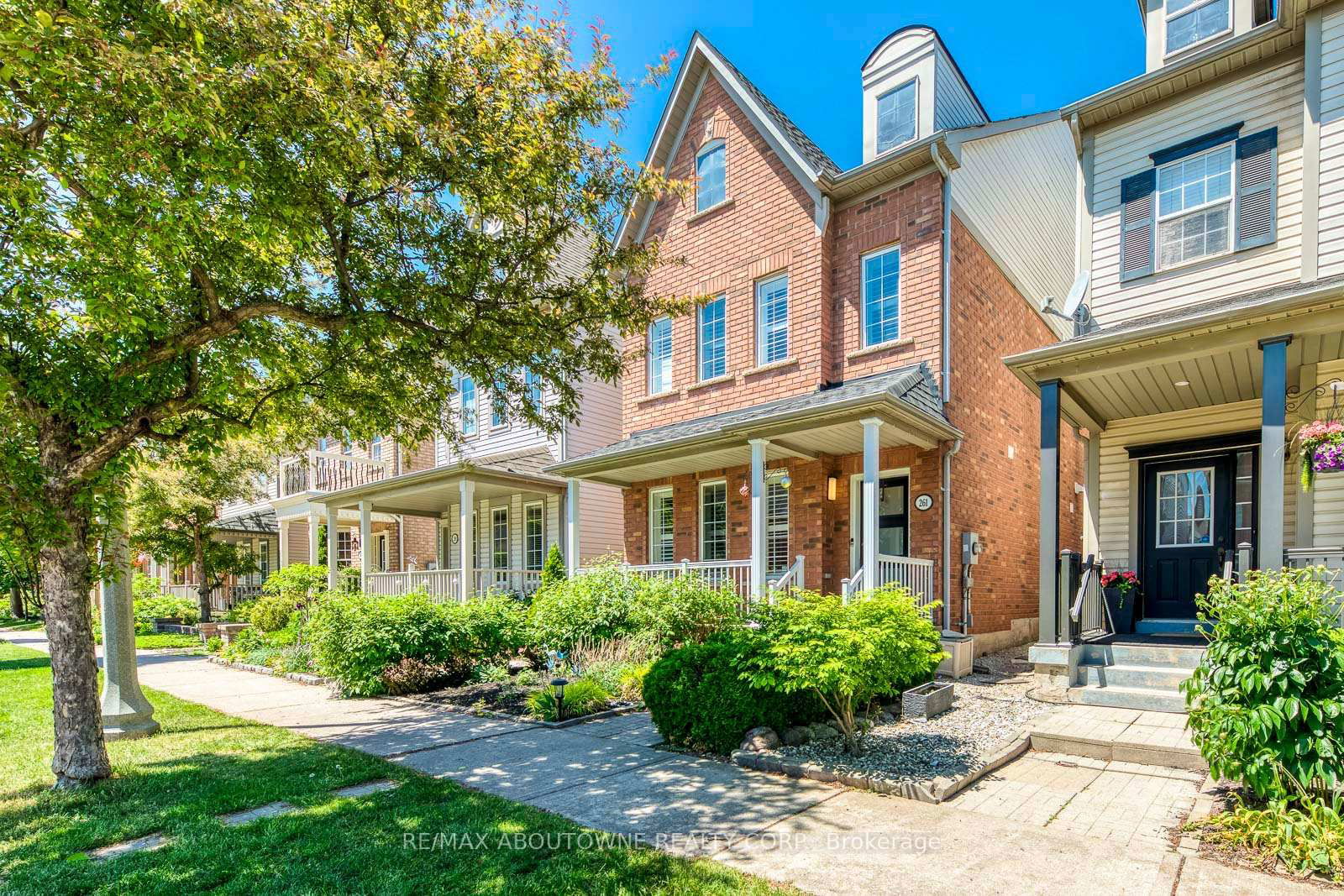 Detached House for sale at 261 Gatwick Drive, Oakville, RO River Oaks, L6H 7K3 - MLS: W11998729