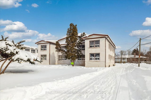 1 - 1023 Churchill Avenue