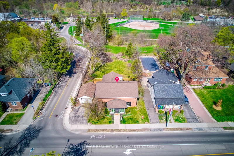 317 Queen St S, Mississauga, L5M 1M3 | Image 3