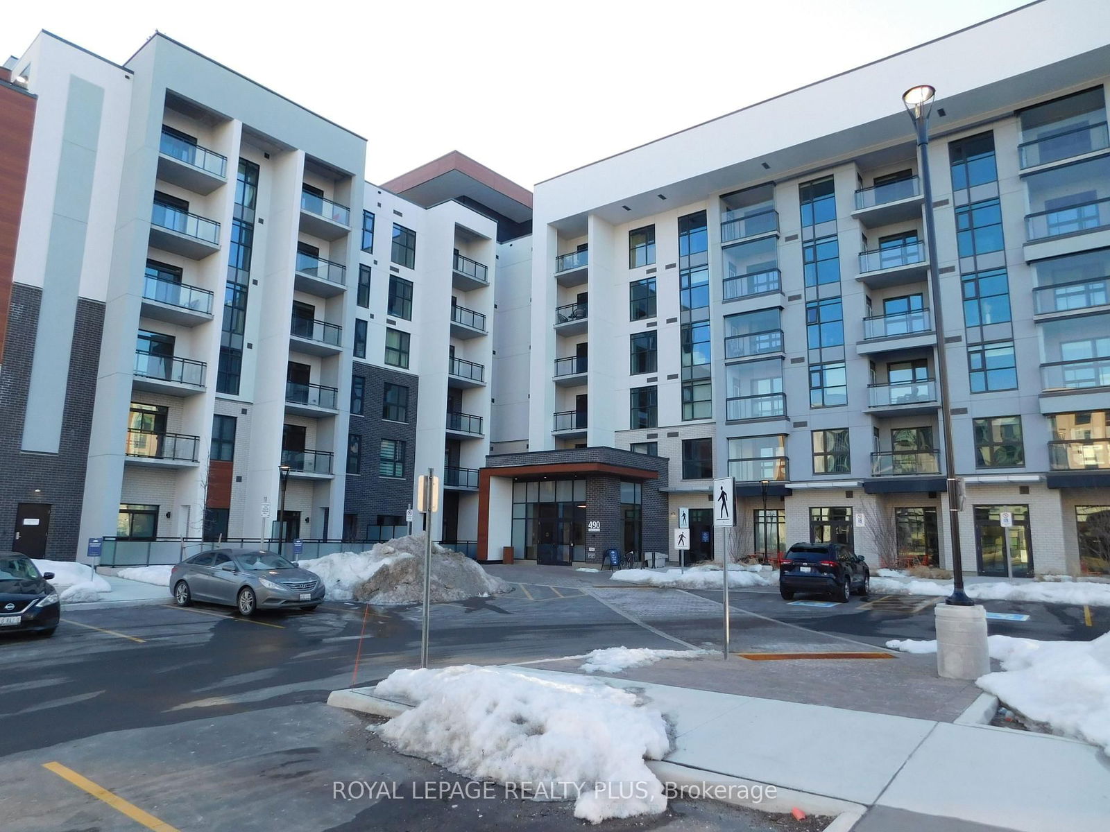 Condo leased at 203-490 Gordon Krantz Avenue, Milton, 1039 - MI Rural Milton, L9E 1Z5 - MLS: W11998985