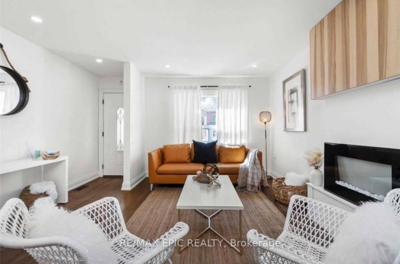 583 Old Weston Rd, Toronto, M6N 3B2 | Image 2